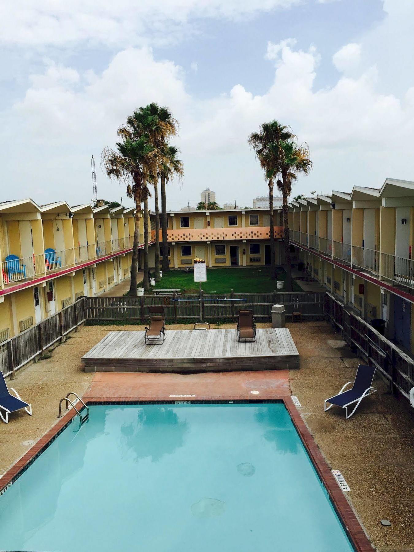 Pearl Inn Galveston Exterior photo